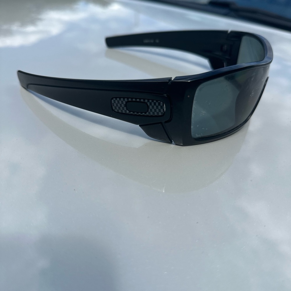 Oakley Black Sporty Wraparound Sunglasses (BATWOLF)